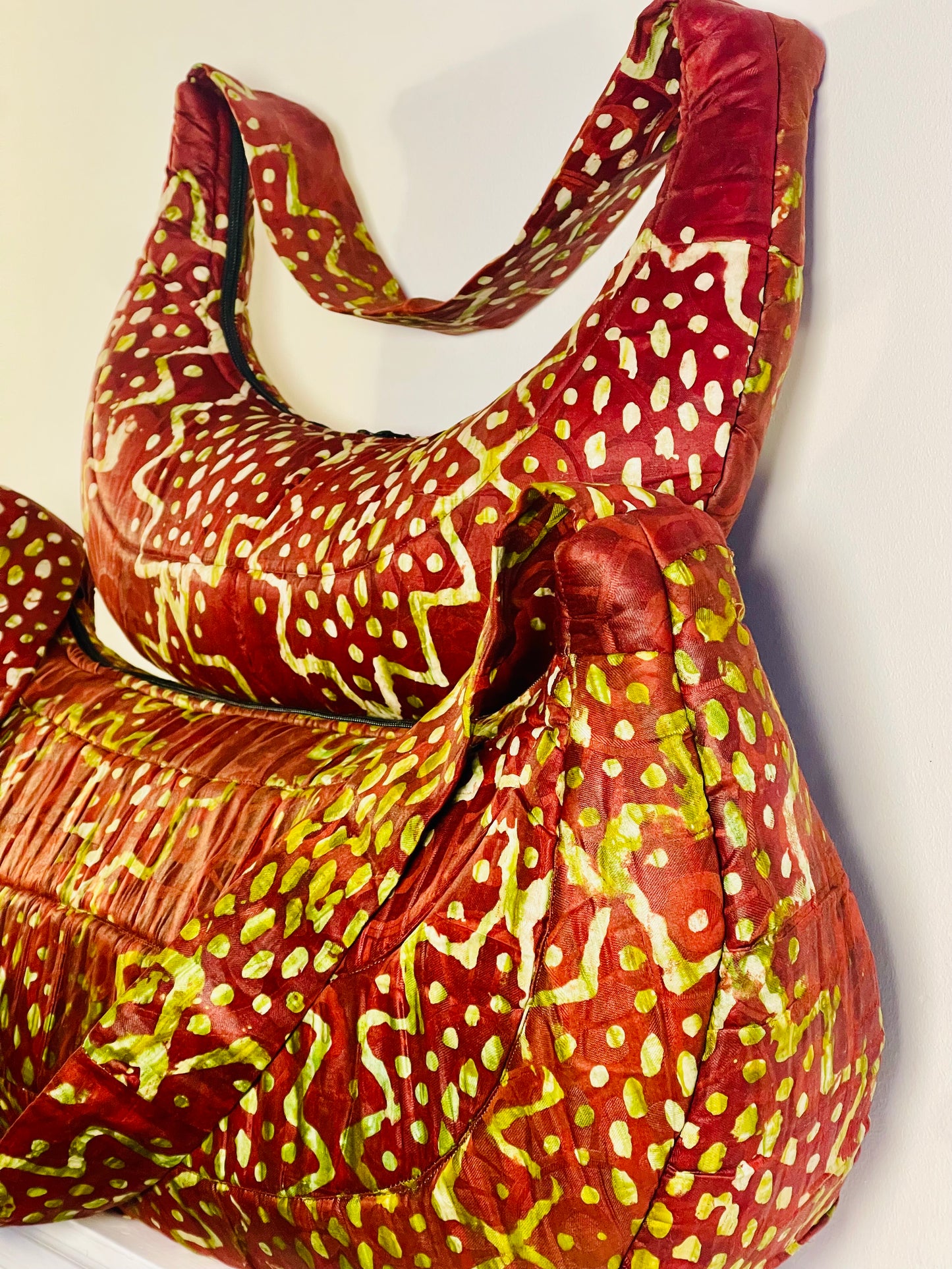 New - Yekomo Batik Quilted JumboXL Crossover Boat Bag Set