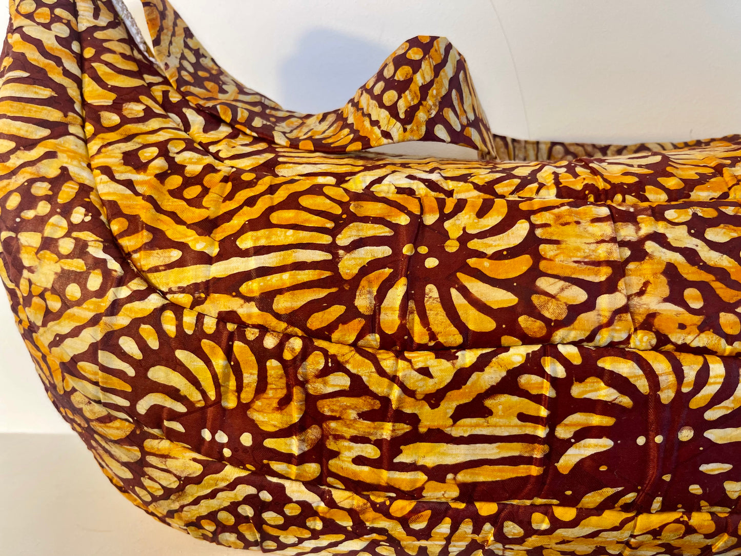 New - YEKOMO Batik Quilted JumboXL Crossover Boat Bag