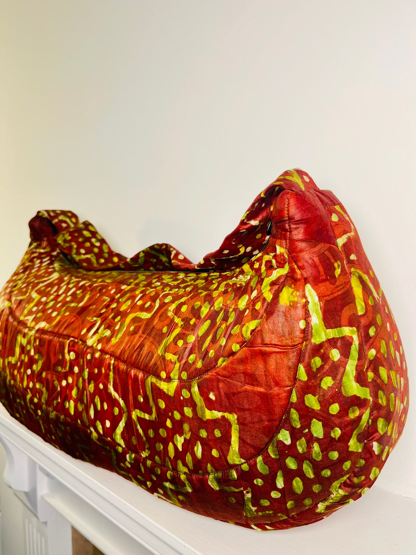 New - YEKOMO Batik Quilted JumboXL Crossover Boat Bag
